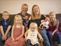 Wanita Melahirkan Bayi dari Embrio Berusia 30 Tahun, Cetak Sejarah