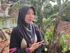 Kisah Pilu Dinda Cari Suami-Mertua Tertimbun Longsor Imbas Gempa Cianjur Kisah Pilu Dinda Cari Suami-Mertua Tertimbun Longsor Imbas Gempa Cianjur