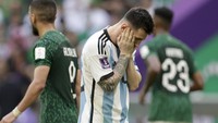 Arab Saudi bangkit di babak kedua dan mencetak dua gol, sekaligus membalikkan keadaan menjadi 2-1 yang bertahan hingga pluit panjang berbunyi. (Foto: Richard Sellers/Getty Images)