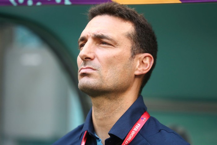 LUSAIL CITY, QATAR - NOVEMBER 22: Lionel Scaloni the head coach / manager of Argentina during the FIFA World Cup Qatar 2022 Group C match between Argentina and Saudi Arabia at Lusail Stadium on November 22, 2022 in Lusail City, Qatar. (Photo by James Williamson - AMA/Getty Images)