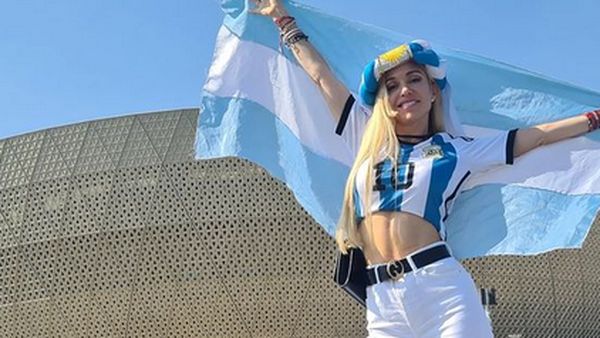 7 Foto Suporter Terseksi Argentina yang Datang ke Qatar, Jagoannya Kalah