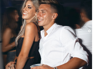 8 Potret Muri Lopez Benitez, WAGs Cantik Argentina, Pacar Lisandro Martinez 8 Potret Muri Lopez Benitez, WAGs Cantik Argentina, Pacar Lisandro Martinez