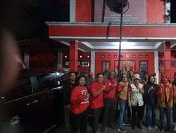 Baguna DPC PDI Perjuangan Tangsel Beri Bantuan ke Korban Gempa Cianjur