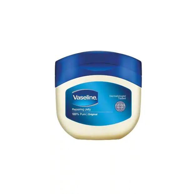 Pemakaian balm bagus untuk melembabkan kulit yang pecah-pecah / Foto: vaseline.com