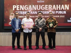 Pemkot Tangsel Raih Predikat Badan Publik Informatif 2022