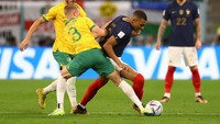 Kemenangan ini menjadi istimewa karena rekor baru tercipta dalam sejarah Piala Dunia. Opta mencatat Prancis jadi juara bertahan pertama yang sukses meraih kemenangan debut di Piala Dunia sejak Brasil melakukannya pada 2006. Reuters/Kai Pfaffenbach.