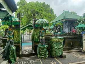 Melihat Megahnya Pura Istana Kanjeng Ratu di Gilimanuk