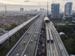 LRT Jabodebek Operasi Juli, Rusun Nempel Stasiun Ditarget Laku Rp 2 T