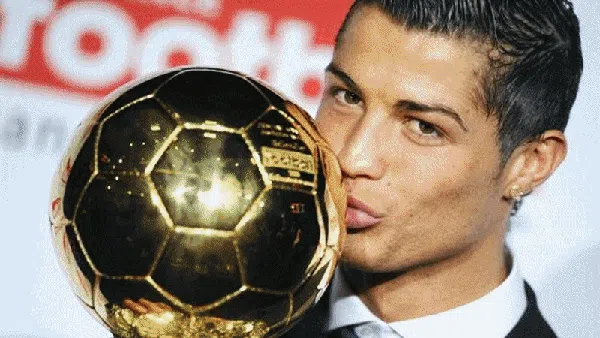 Resmi Hengkang, Lihat Lagi Masa-masa Indah Cristiano Ronaldo di MU