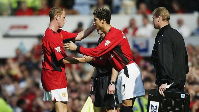 Resmi Hengkang, Lihat Lagi Masa-masa Indah Cristiano Ronaldo di MU Kisah Cristiano Ronaldo dengan Manchester United tampaknya akan berakhir dengan pahit. Padahal Ronaldo punya banyak masa-masa indah di MU.