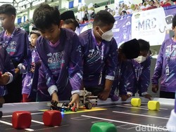 Serunya Kontes Robotik Madrasah di UNY, Ada Robot Cuci Gelas Karya Siswa Pati