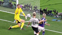 Siapa yang awalnya menduga Jepang si Samurai Biru bisa mengangkangi Spanyol dan Jerman, dua tim raksasa Eropa yang juga juara dunia, di grup neraka Piala Dunia 2022. Foto: REUTERS/KAI PFAFFENBACH