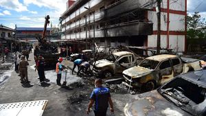 Sisa-sisa Setelah Bom Mobil Meledak di Kompleks Polisi Thailand
