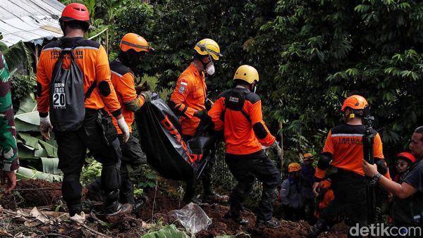 Tim SAR Terus Cari Korban Gempa di Desa Cijedil Cianjur