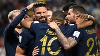 Prancis jadi tim pertama yang melangkah ke babak 16 besar setelah meraih dua kemenangan di dua laga awal Grup D. Clive Mason/Getty Images  