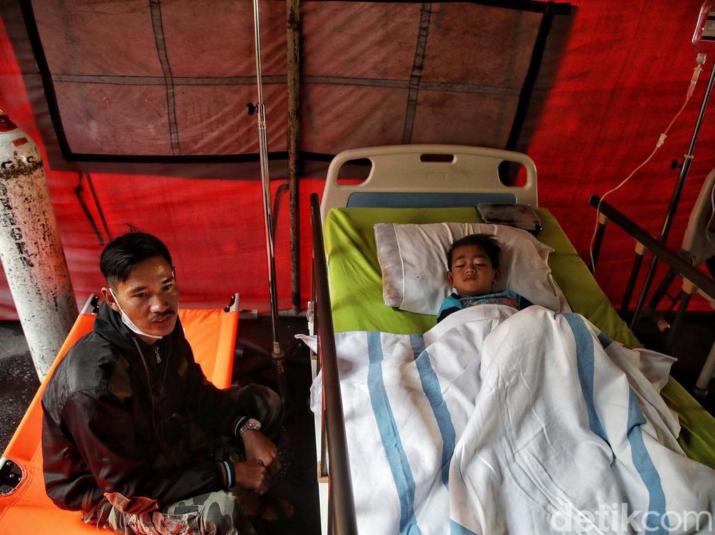 Selamat dari Gempa Cianjur, Ayah Bocah Azka Terpukul Lihat Jenazah Istri