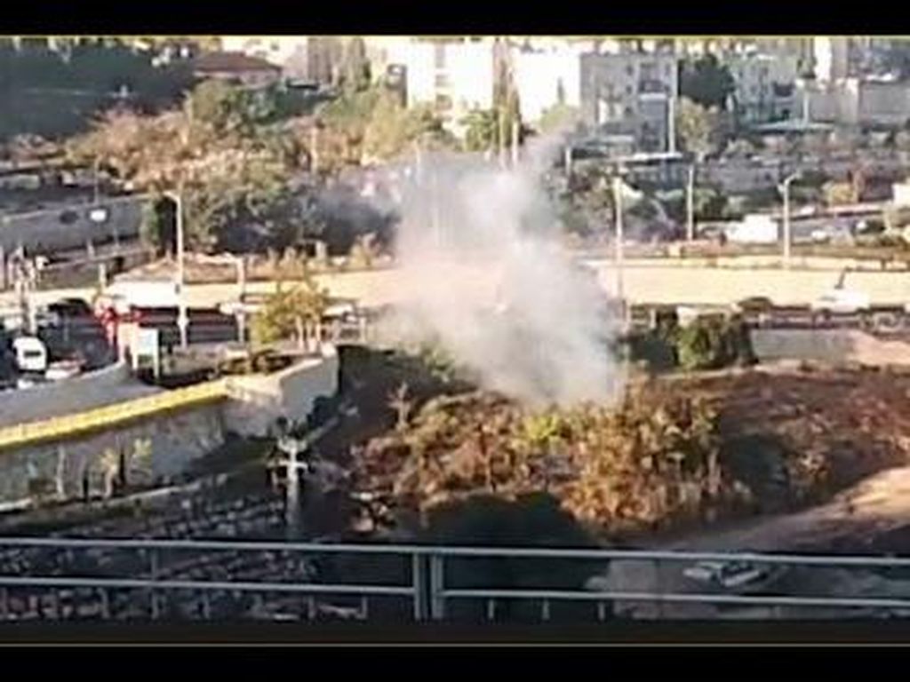 Detik-detik Ledakan Mengguncang Halte Bus di Yerusalem, 1 Orang Tewas