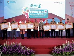 Bupati Bandung Raih Penghargaan Upakarya Wanua Nugraha dari Kemendagri