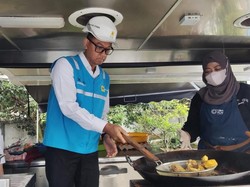 PLN Beri 2.000 Paket Makanan-Tenaga Medis untuk Korban Gempa Cianjur