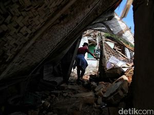 Wujud Kepedulian CT ARSA Foundation dan berbuatbaik.id untuk Korban Gempa Cianjur Wujud Kepedulian CT ARSA Foundation dan berbuatbaik.id untuk Korban Gempa Cianjur