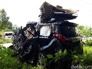 Bos Cor Logam Tewas, Kecepatan Alphard di Tol Boyolali Diduga 140 Km/Jam