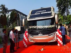 Keren! Bus Karoseri Made In Indonesia Mengaspal di Bangladesh