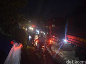 Jalur Distribusi Logistik di Mangungkerta Cianjur Padat