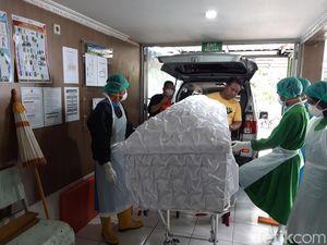 Penumpang Alphard Tewas di Tol Boyolali Ternyata Bos Pengecoran Logam Klaten Penumpang Alphard Tewas di Tol Boyolali Ternyata Bos Pengecoran Logam Klaten