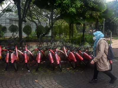 Layanan Sewa Sepeda di Trotoar Jakarta Nggak Laku, Kini Terbengkalai