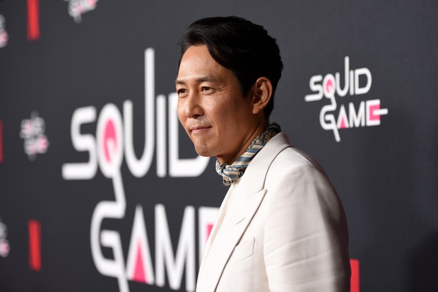 Lee Jung Jae menolak peran sebagai Lee Young Jae 'Full House'/twitter.com/NetflixKR Sebelum diperankan Rain, Lee Jung Jae sempat ditawari untuk menjadi pemeran utama drama Full House