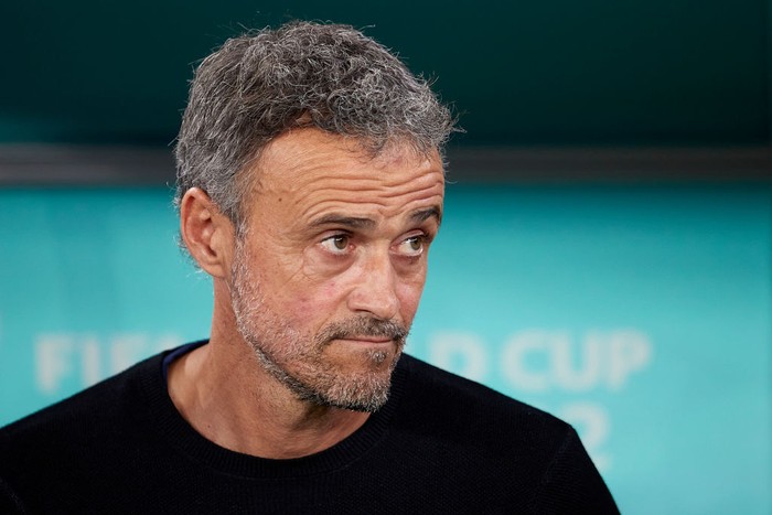 DOHA, QATAR - NOVEMBER 23:  Luis Enrique, head coach of Spain looks on prior to the FIFA World Cup Qatar 2022 Group E match between Spain and Costa Rica at Al Thumama Stadium on November 23, 2022 in Doha, Qatar. (Photo by Juan Luis Diaz/Quality Sport Images/Getty Images)