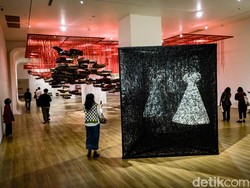 Its Show Time! Pameran Tunggal Chiharu Shiota Resmi Dibuka untuk Publik