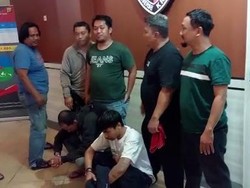 Momen Penangkapan Pelaku Penusukan Sopir TransJakarta di Ciracas