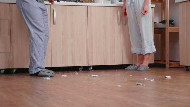 Pelaku Kekerasan Ingin Mempertahankan Hubungan Penuh Kekerasan Masih Ingin Mengontrol Kehidupan Korban Baik Karena Motivasi untuk Mengeksploitasi Secara Emosional Maupun Secara Ekonomi/Freepik.com