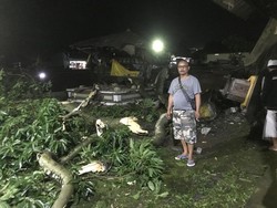 Batang Kayu Putih Patah, Bangunan Pura Babakan Hancur