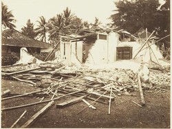 Terpopuler Sepekan: Puisi Hari Guru hingga Potret Lawas Gempa Cianjur 1897
