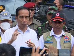 Jokowi dan Para Menteri Cek Penanganan Korban Gempa Cianjur di RSUD Sayang
