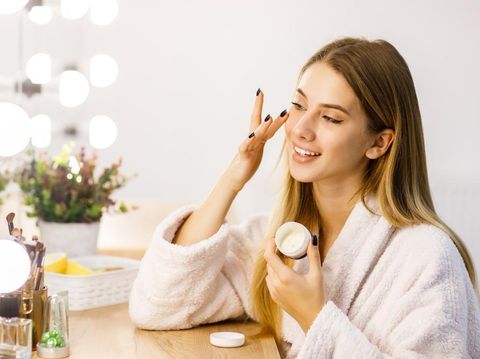 Rekomendasi produk skincare untuk memperkuat skin barrier wajah/freepik.com