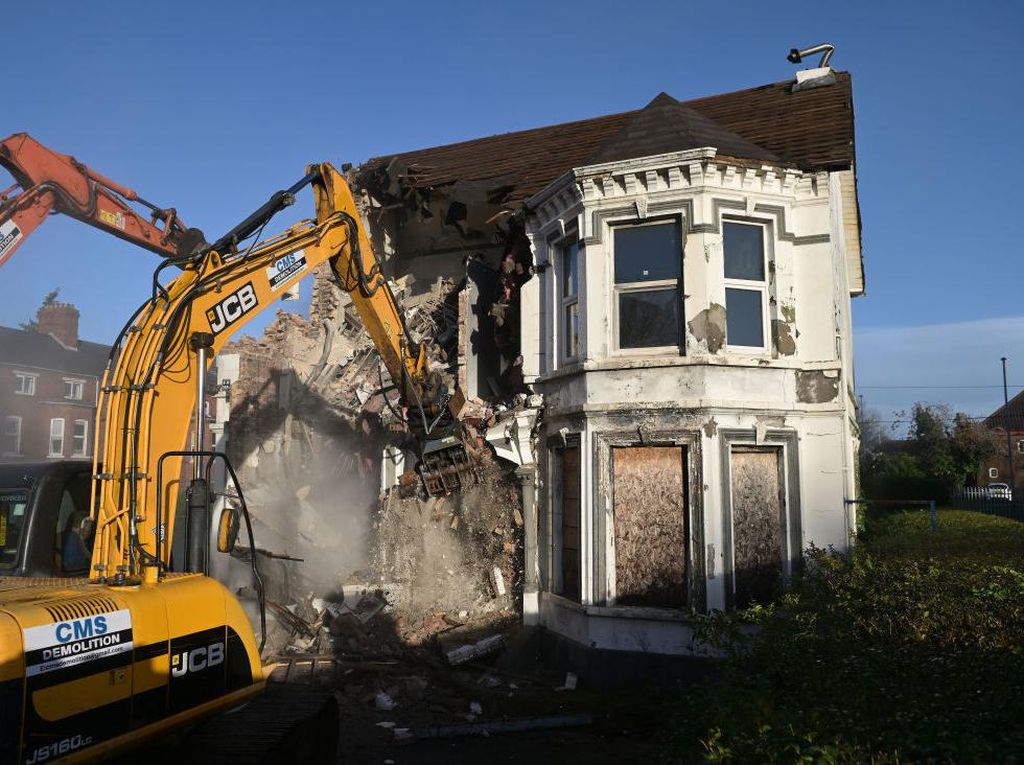 Rumah Bekas Kasus Pelecehan 29 Laki-laki di Irlandia Dibongkar Rumah Bekas Kasus Pelecehan 29 Laki-laki di Irlandia Dibongkar