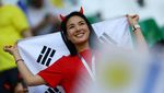 Senyum Manis Suporter Korea Selatan