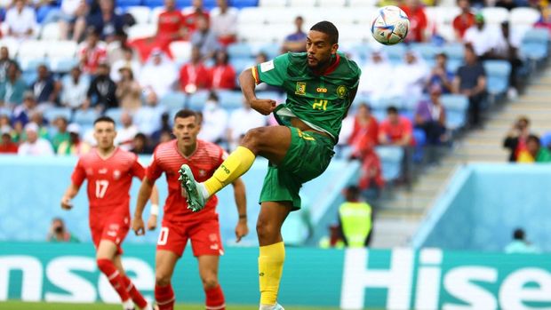 Soccer Football - FIFA World Cup Qatar 2022 - Group G - Switzerland v Cameroon - Al Janoub Stadium, Al Wakrah, Qatar - November 24, 2022 Cameroon's Jean-Charles Castelletto in action REUTERS/Hannah Mckay