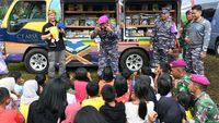 Tim Psikologi TNI AL Berikan Trauma Healing Korban Gempa Cianjur