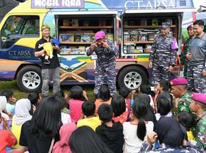 Tim Psikologi TNI AL Berikan Trauma Healing Korban Gempa Cianjur