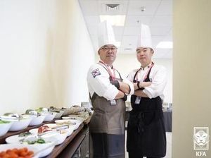 Keluarga Bule Cicip Babi Campur hingga Timnas Korea Bawa Chef Pribadi Keluarga Bule Cicip Babi Campur hingga Timnas Korea Bawa Chef Pribadi