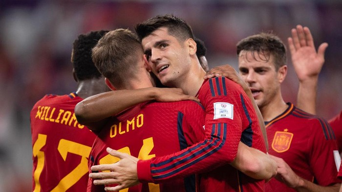 DOHA, QATAR - NOVEMBER 23: Alvaro Morata of Spain celebrates scoring the seventh goal with team mates Nico Williams, Dani Olmo and Cesar Azpilicueta during the FIFA World Cup Qatar 2022 Group E match between Spain and Costa Rica at Al Thumama Stadium on November 23, 2022 in Doha, Qatar. (Photo by Visionhaus/Getty Images)