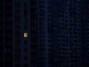 Setengah Wilayah Kyiv Masih Padam Usai Diserang Rusia