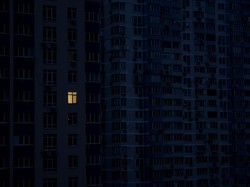 Setengah Wilayah Kyiv Masih Padam Usai Diserang Rusia