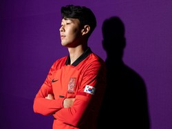 Pemain sayap dari Korea Selatan Heungmin Son mencuri perhatian usai laganya di Piala Dunia 2022. Son ini sering disebut ikon budaya Korea Selatan. (Patrick Smith/Getty Images)  