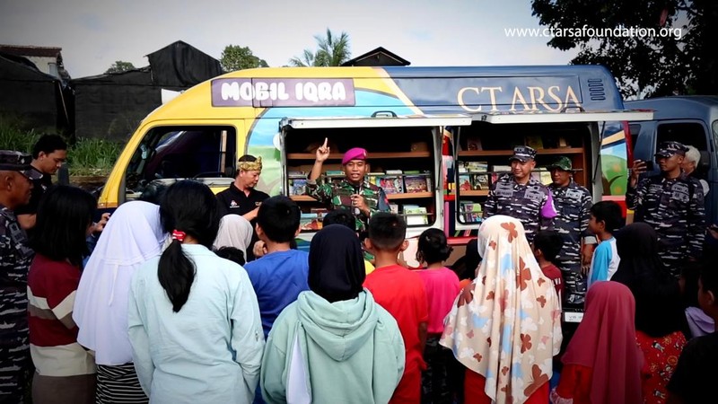 Aksi Mobil Iqro CTARSA di Penampungan Pengungsi Gempa Cianjur