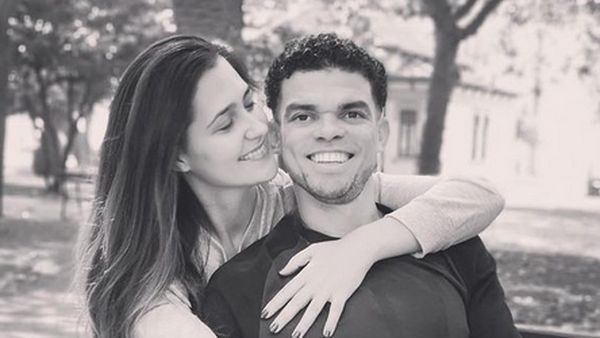 8 Potret Sederhana Istri Pepe yang Jadi Bek Tertua di Piala Dunia